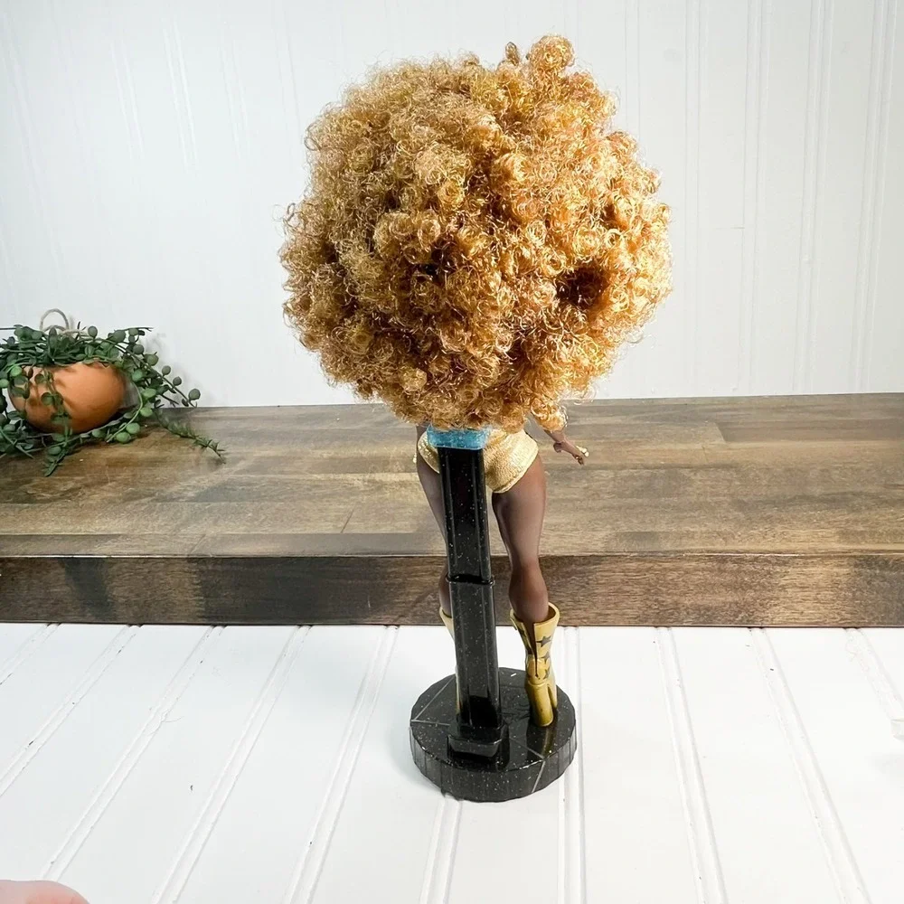 L.O.L. Surprise OMG Doll - Movie Magic Soul Doll‎ with accessories